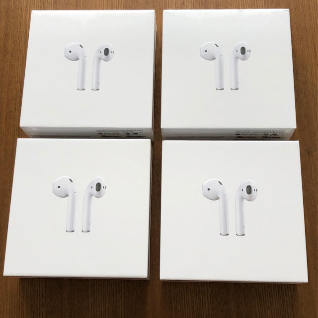 新品　AirPods 4個