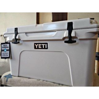 スノーピーク(Snow Peak)のYETI タンドラ 45 ホワイト 新品未使用 送料込み ステッカー・タグ付き(その他)