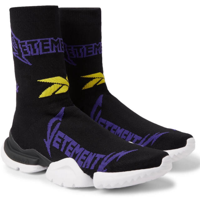 Balenciaga(バレンシアガ)の【専用】vetements×reebok sock run r 27cm メンズの靴/シューズ(スニーカー)の商品写真