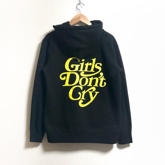 Girls Don't Cry パーカー