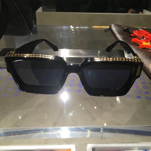 最高の品質の LOUIS VUITTON - ルイヴィトン サングラス 黒 19ss