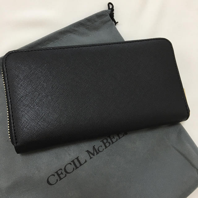 CECIL McBEE(セシルマクビー)の新品 セシルマクビー ラウンドファスナー 長財布 ブラック 黒 レディースのファッション小物(財布)の商品写真