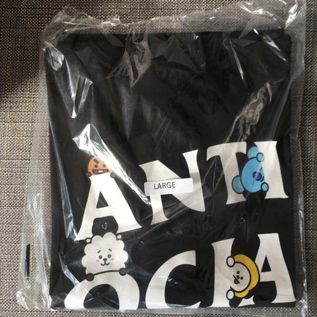 防弾少年団(BTS)(ボウダンショウネンダン)のBT21 ASSC Peekaboo L tee メンズのトップス(Tシャツ/カットソー(半袖/袖なし))の商品写真