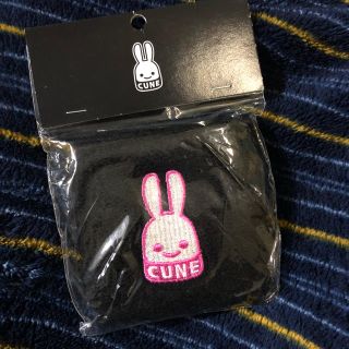 キューン(CUNE)のキューン  cuneリストバンド うさぎ 黒 ピンク アクセサリー 新品未使用(バングル/リストバンド)