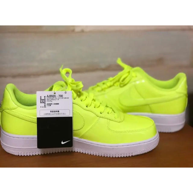 NIKE ナイキ AIR Force 1 '07 LV8 UV エアフォースワン 1