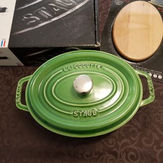 ストウブ(STAUB)のストウブ　未使用品　アボカド　+　マグネットトリベット(鍋/フライパン)