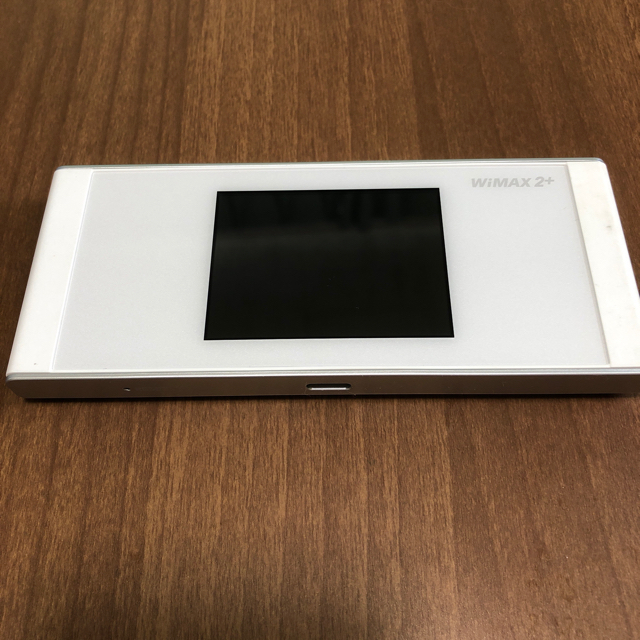 au(エーユー)のWiMAX2+ Speed Wi-Fi NEXT W05 スマホ/家電/カメラのスマートフォン/携帯電話(その他)の商品写真