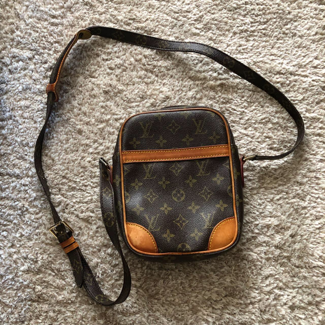 LOUIS VUITTON PARIS made in France