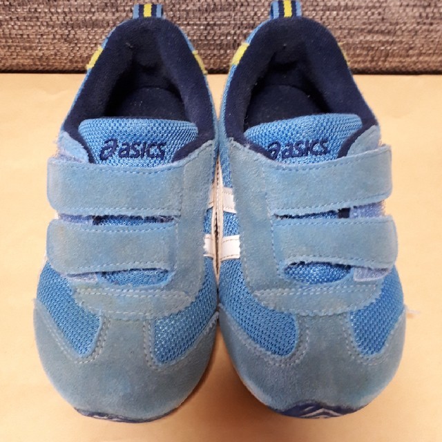 asics(アシックス)のアシックス　スニーカー　15.5 キッズ/ベビー/マタニティのベビー靴/シューズ(~14cm)(スニーカー)の商品写真