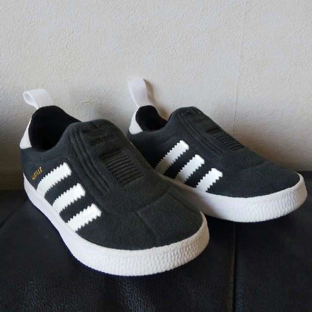 adidas(アディダス)の専用ページ★12センチ★アディダス GAZELLE スニーカー キッズ/ベビー/マタニティのベビー靴/シューズ(~14cm)(スニーカー)の商品写真