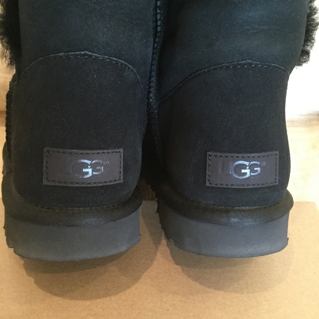 UGG(アグ)の☆mam☆さん用 UGG BAILY BUTTON II  ブラック ショート レディースの靴/シューズ(ブーツ)の商品写真