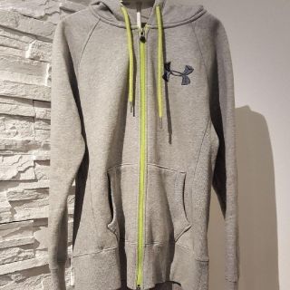 アンダーアーマー(UNDER ARMOUR)のまるっ様専用(パーカー)