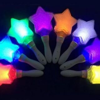 新品□マルチカラー星型ペンライト 12色変化 ライブ コンサートの通販