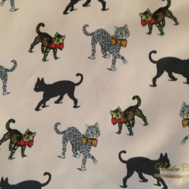 UNDERCOVER(アンダーカバー)のUNDERCOVERの猫ちゃんポーチ　付録　猫ポーチ　猫好き レディースのファッション小物(ポーチ)の商品写真