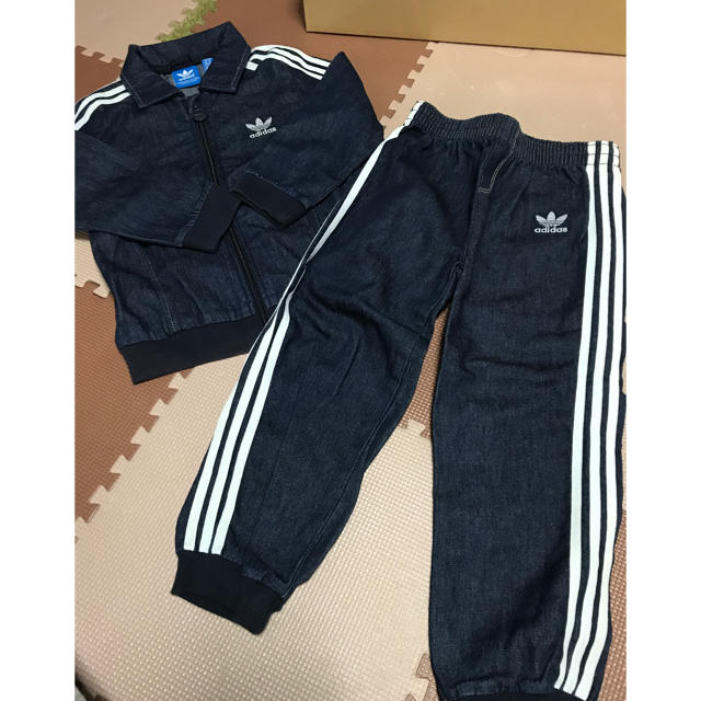 adidas キッズ デニム生地 セットアップ