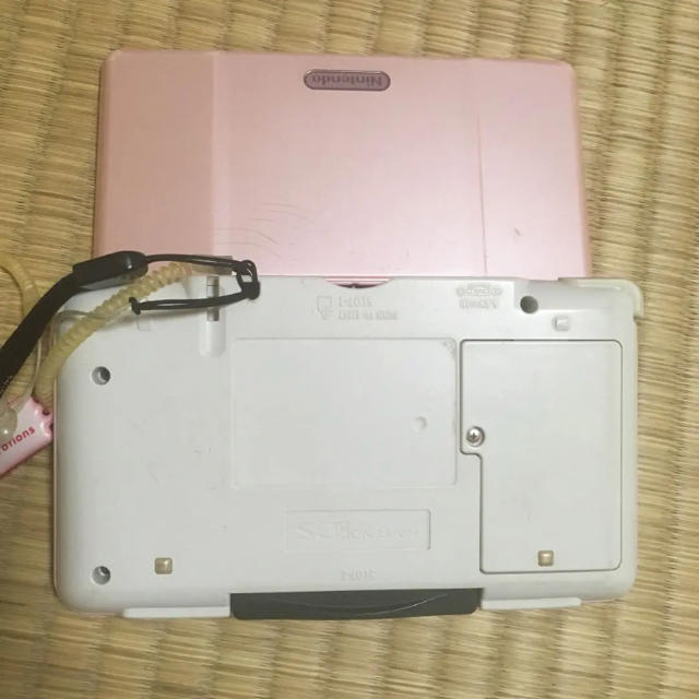 ニンテンドーDS(ニンテンドーDS)のNintendo DS 初代 ピンク エンタメ/ホビーのゲームソフト/ゲーム機本体(携帯用ゲーム機本体)の商品写真