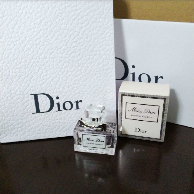 Dior - 新品 Dior ミスディオール ミニ香水 ブルーミングブーケ 5mlの通販 by ホワイトうさぎ's shop｜ディオールならラクマ