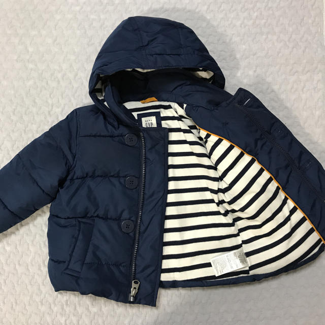 babyGAP(ベビーギャップ)のbabyGAP 90 中綿コート  キッズ/ベビー/マタニティのキッズ服男の子用(90cm~)(コート)の商品写真