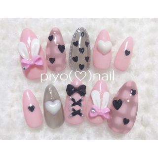 ぷっくりうさみみ♡チェック×シースルーネイルチップ♡イニシャル量産型 ハンドメイドのアクセサリー(ネイルチップ)の商品写真