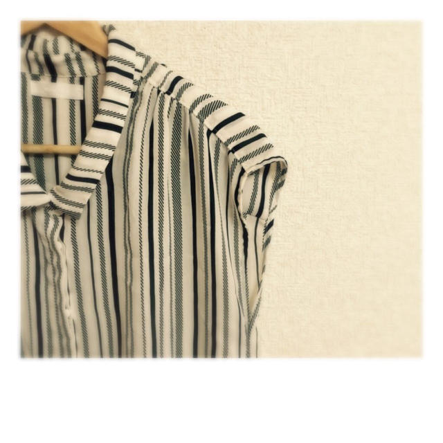 JEANASIS(ジーナシス)のジーナシス ストライプシャツ レディースのトップス(Tシャツ(半袖/袖なし))の商品写真