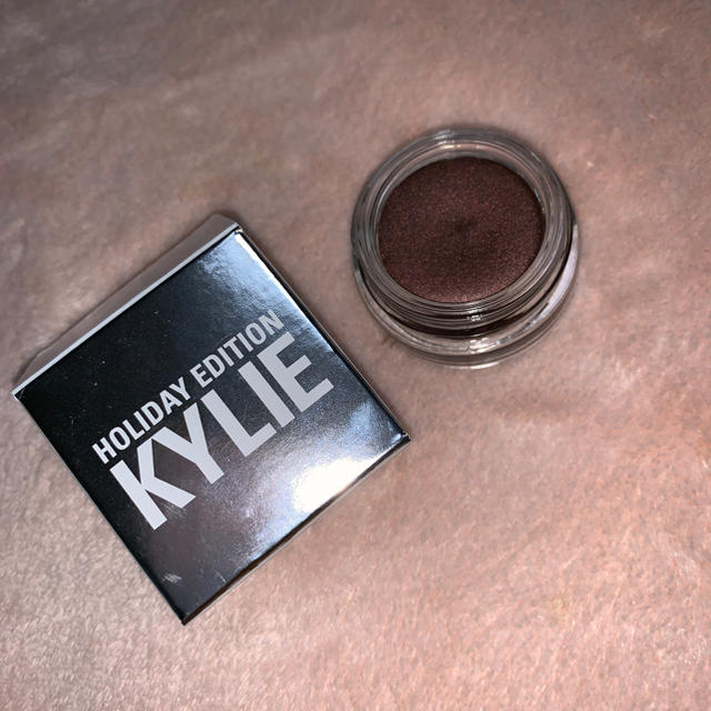 Kylie Cosmetics(カイリーコスメティックス)のKYLIE cosmetic クリームアイシャドウ コスメ/美容のベースメイク/化粧品(アイシャドウ)の商品写真