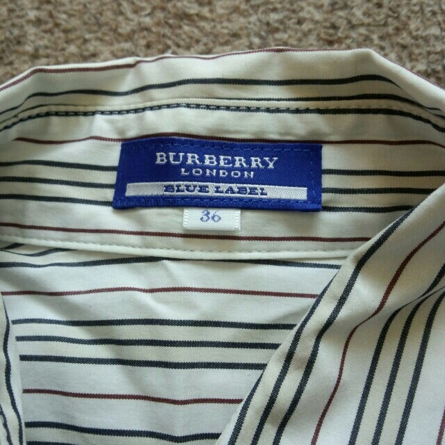 BURBERRY(バーバリー)のnina様専用　BURBERRY　シャツ レディースのトップス(シャツ/ブラウス(半袖/袖なし))の商品写真