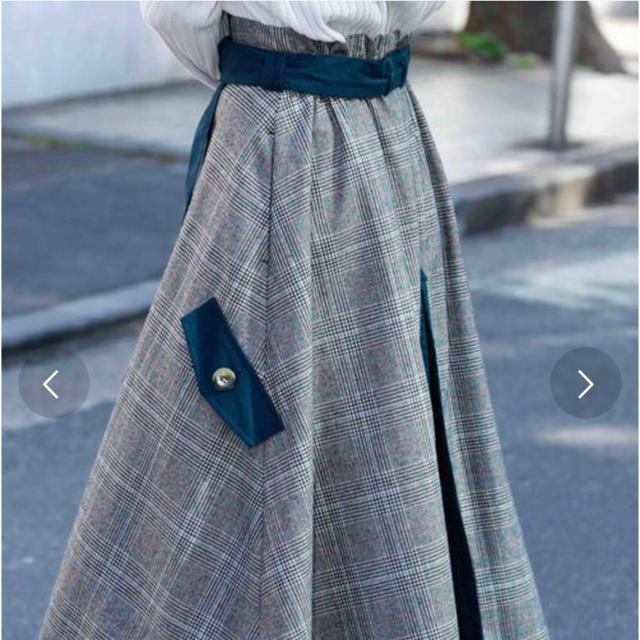 Ameri VINTAGE(アメリヴィンテージ)のCHECK TRENCH SKIRT【ここあ専用】 レディースのスカート(ロングスカート)の商品写真