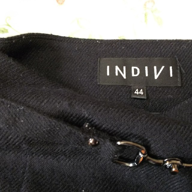 INDIVI(インディヴィ)の売れました。インディビ INDIVI 裾プリーツ ウール ブラックスカート44 レディースのスカート(ひざ丈スカート)の商品写真