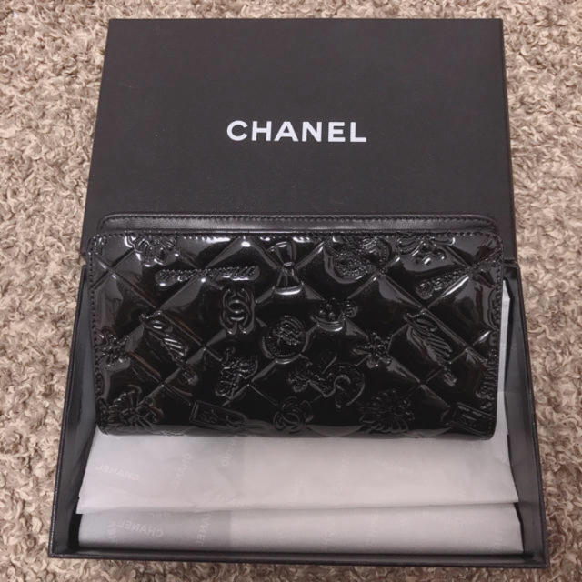 CHANEL - CHANEL エナメル 財布の通販 by 久々の更新しました！！♡｜シャネルならラクマ