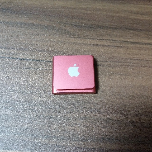 Apple(アップル)のiPod shuffle　第4世代　ピンク スマホ/家電/カメラのオーディオ機器(ポータブルプレーヤー)の商品写真
