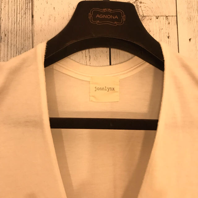 jonnlynx(ジョンリンクス)のお値下げ！jonnlynx 白 VネックTシャツ レディースのトップス(Tシャツ(半袖/袖なし))の商品写真