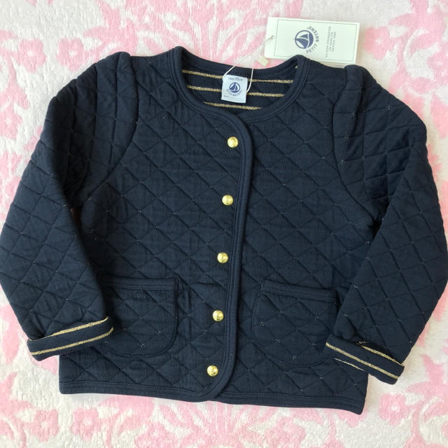 PETIT BATEAU(プチバトー)の☆SALE☆ 新品 プチバトー♡ チュビックキルティングカーディガン 36m キッズ/ベビー/マタニティのキッズ服女の子用(90cm~)(カーディガン)の商品写真