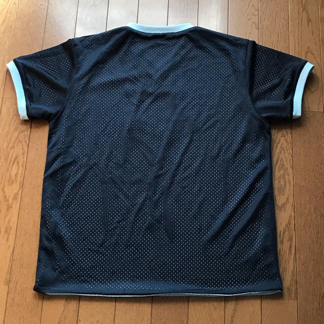 adidas(アディダス)の【美品】 adidas リバーシブル プラシャツ M メンズのトップス(Tシャツ/カットソー(半袖/袖なし))の商品写真