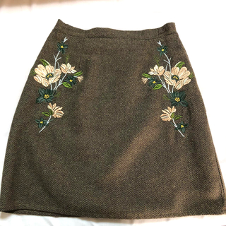コウベレタス(神戸レタス)の神戸レタス 刺繍スカート(ひざ丈スカート)