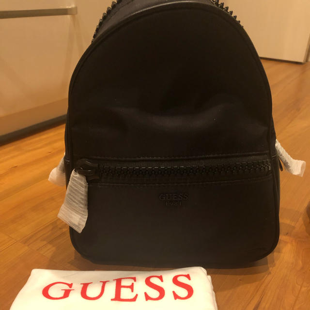 GUESS(ゲス)のGUESS 新作 リュック レディースのバッグ(リュック/バックパック)の商品写真