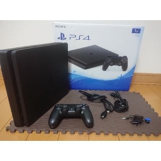 プレイステーション4(PlayStation4)のPS4 ブラック 1TB CUH-2000(家庭用ゲーム機本体)