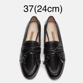 ザラ(ZARA)の【タグ付き新品】ザラ スタッズ ローファー 37(ローファー/革靴)