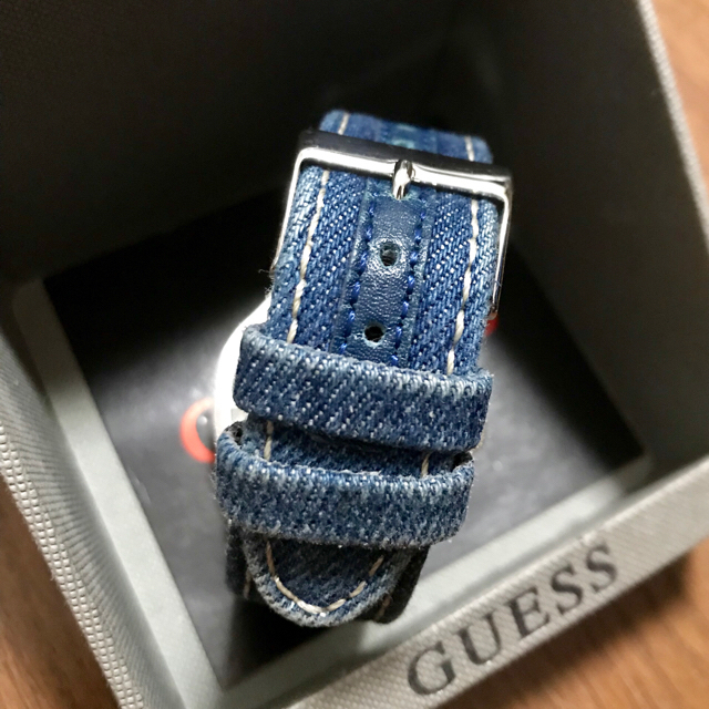 GUESS(ゲス)のGUESS 腕時計 デニム腕時計 アナログ レディースのファッション小物(腕時計)の商品写真