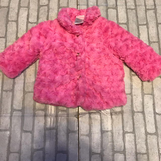 babyGAP(ベビーギャップ)の新品！フェイクファージャケット キッズ/ベビー/マタニティのベビー服(~85cm)(ジャケット/コート)の商品写真