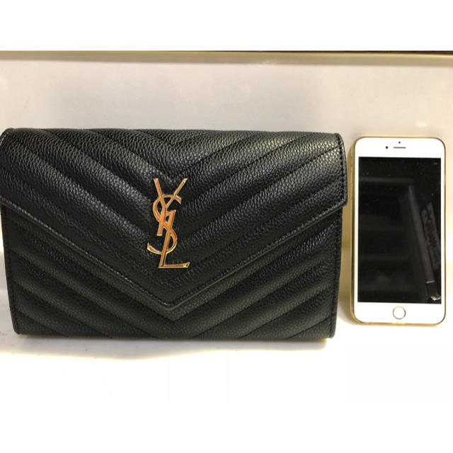 Saint Laurent(サンローラン)のショルダーバッグ  黒 レディースのバッグ(ショルダーバッグ)の商品写真