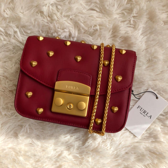 Furla(フルラ)の新品 フルラ メトロポリス Amoris イタリア限定♫ ハートスタッズ♡ レディースのバッグ(ショルダーバッグ)の商品写真