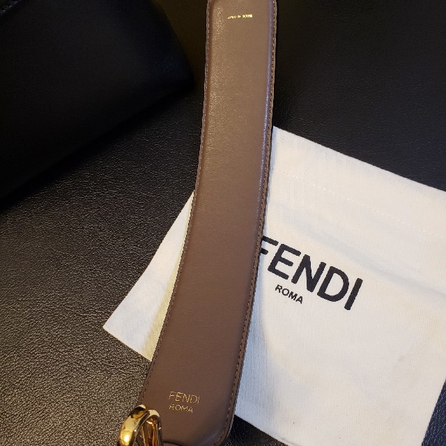 FENDI(フェンディ)のyuu様専用フェンディ　ミニバイザウェイ　ストラップ付 レディースのバッグ(ショルダーバッグ)の商品写真
