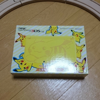 ニンテンドー3DS(ニンテンドー3DS)の専用 New ニンテンドー 3DS LL ピカチュウ イエロー(携帯用ゲーム機本体)