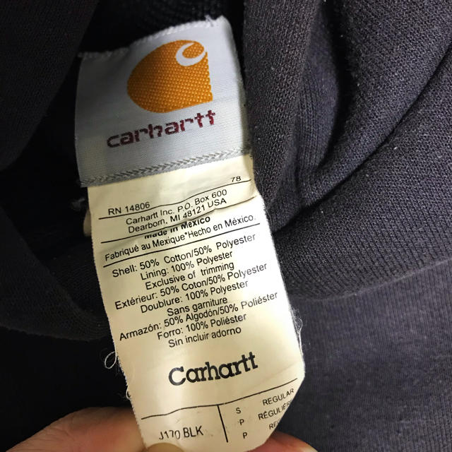 carhartt(カーハート)のcarhartt カーハート パーカー 黒 メンズのトップス(パーカー)の商品写真