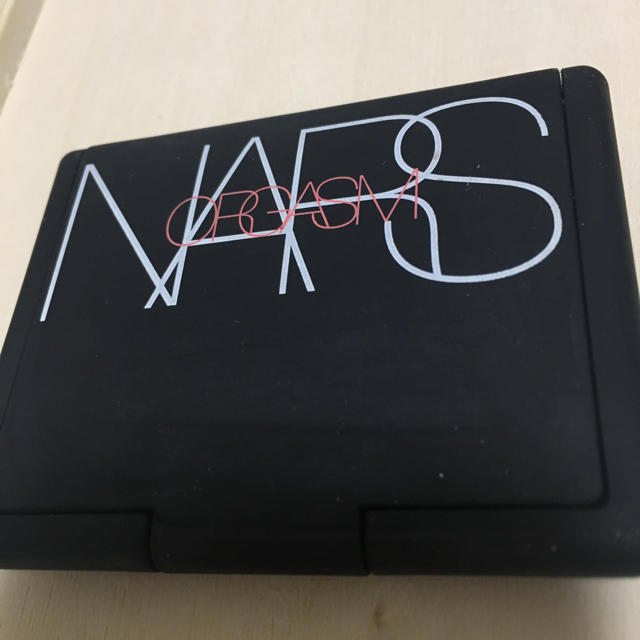 NARS(ナーズ)のNARS ブラッシュ オーガズム #4069 【限定色】 コスメ/美容のベースメイク/化粧品(チーク)の商品写真