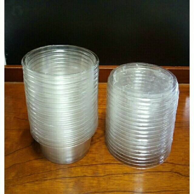 プラスチック透明容器 100個 蓋付き ハンドメイドの素材/材料(その他)の商品写真