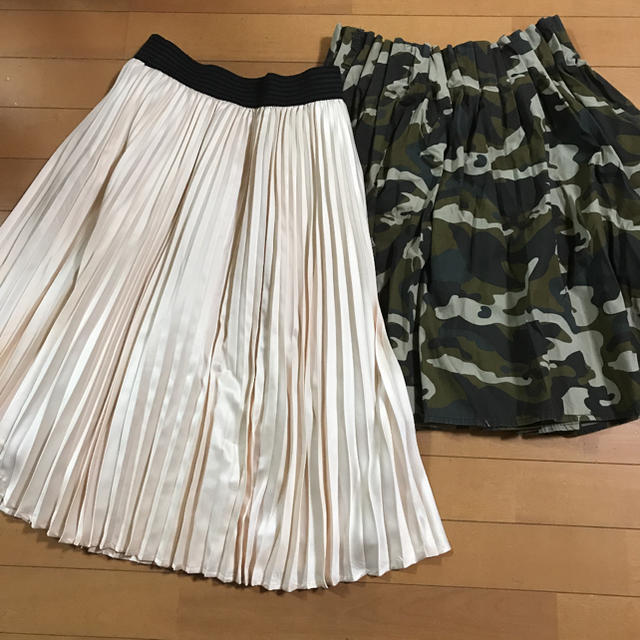aquagirl(アクアガール)のAG プリーツスカート フレア ひざ丈 スカート 迷彩 2枚セット レディースのスカート(ひざ丈スカート)の商品写真