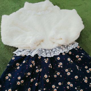 【新品】花柄のふわふわワンピース(ワンピース)