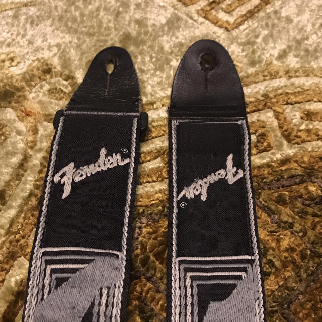 Fender(フェンダー)のFender フェンダー ストラップ 黒 楽器のギター(ストラップ)の商品写真