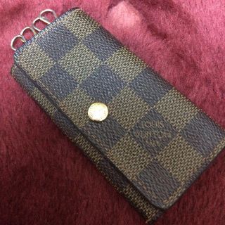 ルイヴィトン(LOUIS VUITTON)のLouis Vuttonダミエキーケース(キーホルダー)